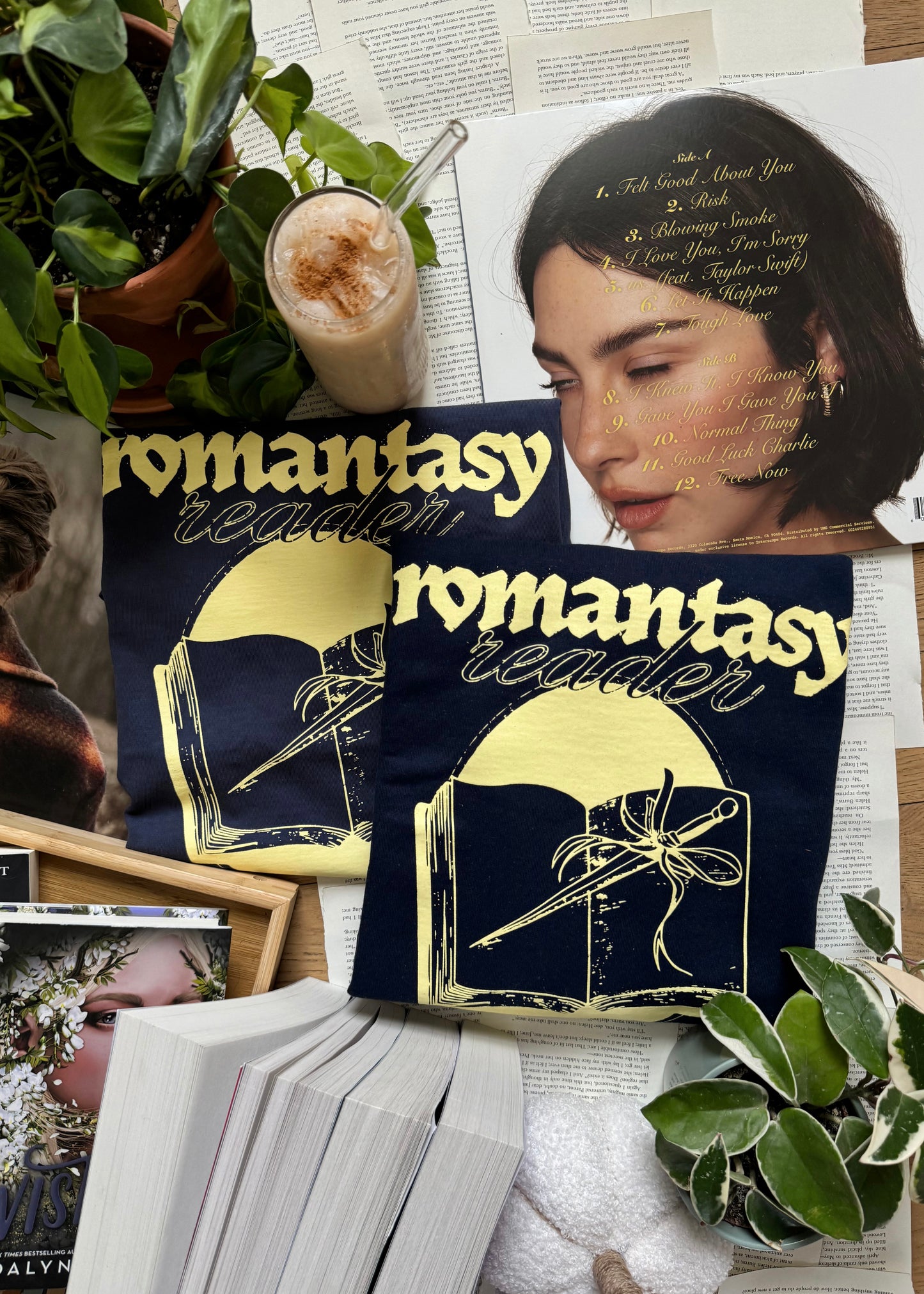 romantasy reader crewneck